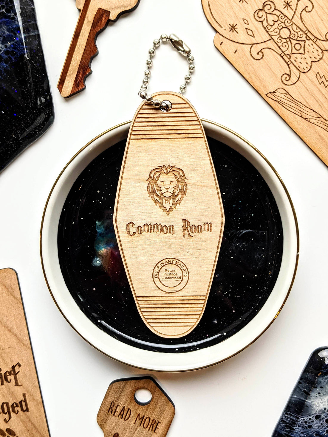 Harry Potter Common Room - Vintage Hotel Keychain